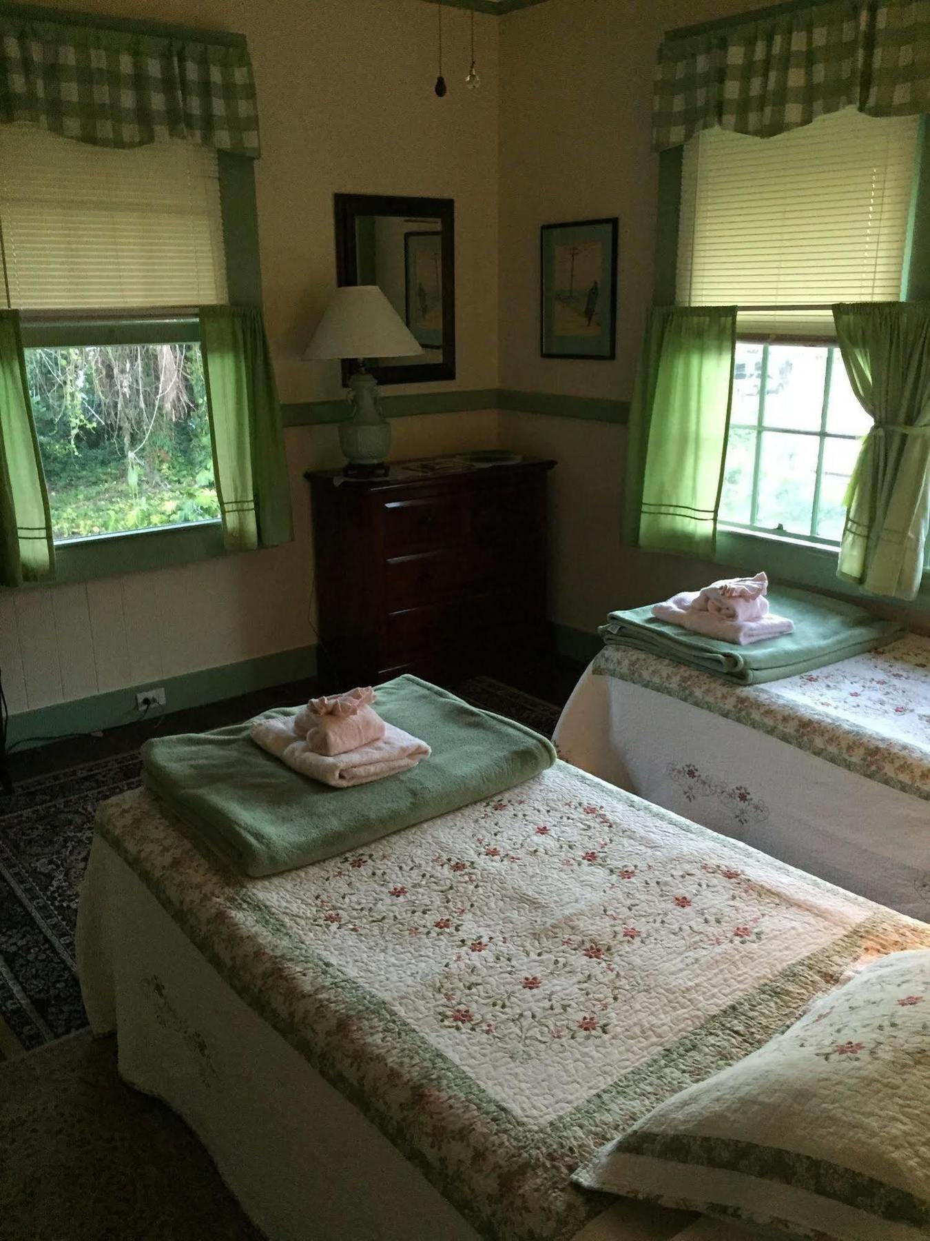 Maureen'S Bed And Breakfast Hilo Exterior photo